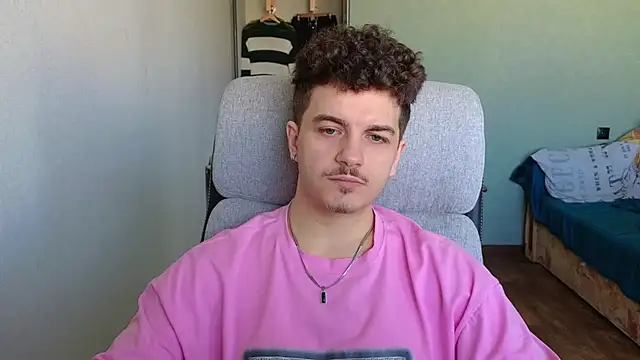 Remy Miles online show from March 5, 8:33 am