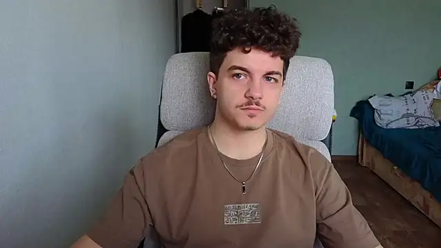 Remy Miles online show from March 22, 5:21 am