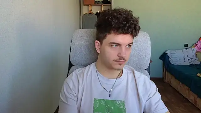 Remy Miles online show from March 9, 7:23 am