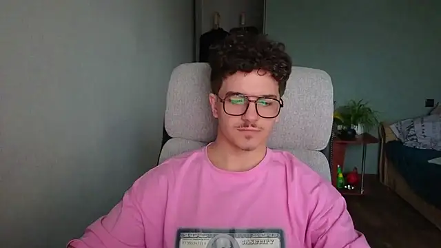 Remy Miles online show from November 16, 12:43 pm