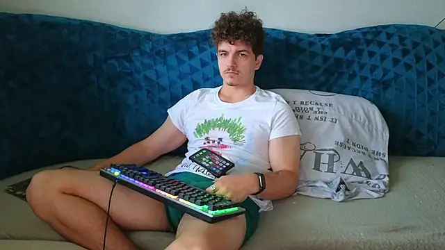 Remy Miles online show from September 18, 7:11 am