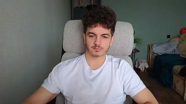 Remy Miles online show from December 20, 8:50 am