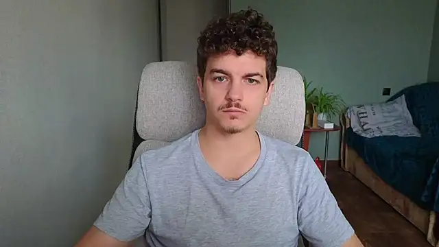 Remy Miles online show from October 21, 7:08 am