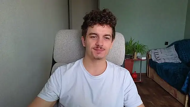 Remy Miles online show from October 24, 8:24 am