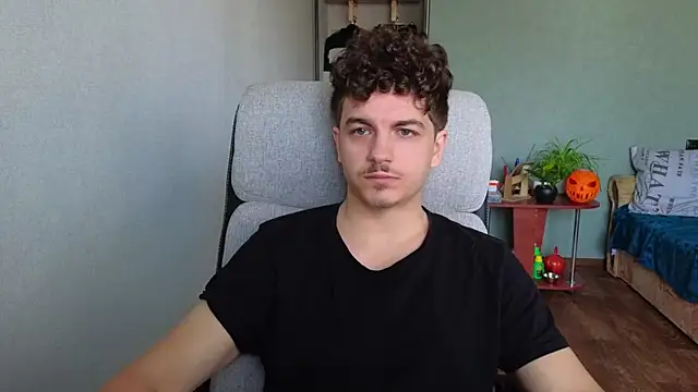 Remy Miles online show from November 22, 8:46 am