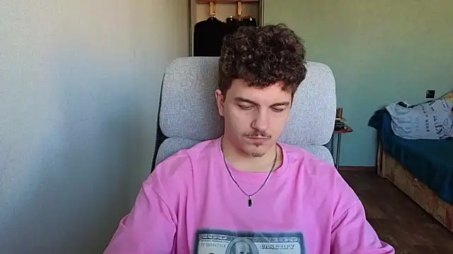 Remy Miles online show from March 15, 5:03 am