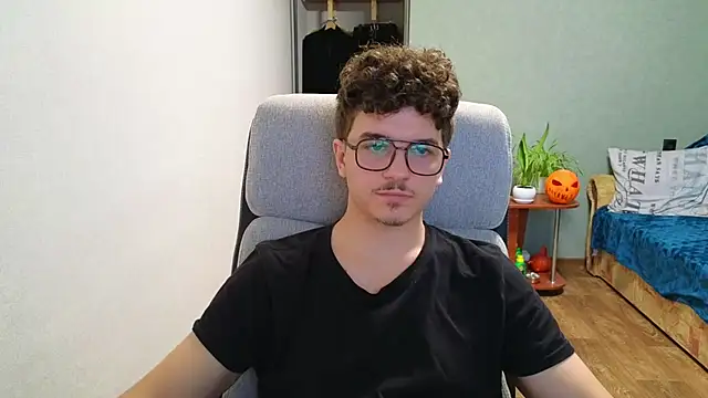 Remy Miles online show from November 23, 1:32 pm