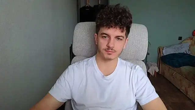 Remy Miles online show from December 16, 8:07 am