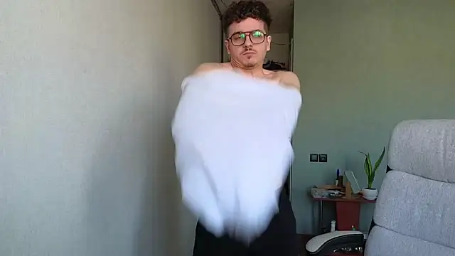 Remy Miles online show from January 12, 11:06 am