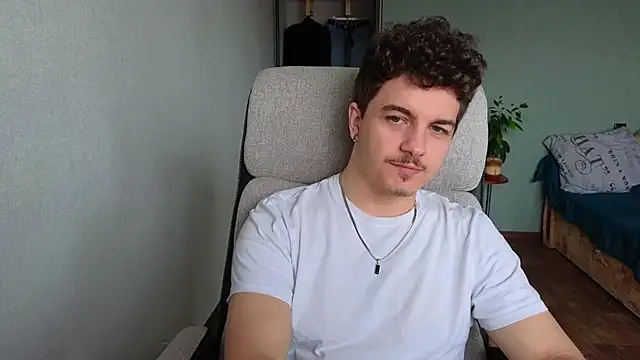 Remy Miles online show from March 31, 6:48 am