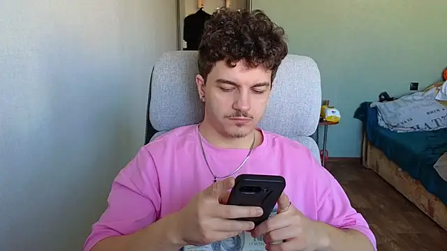 Remy Miles online show from March 23, 5:51 am