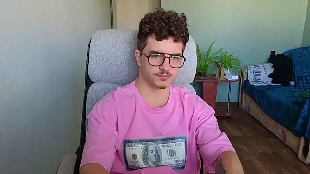 Remy Miles online show from October 30, 7:06 am