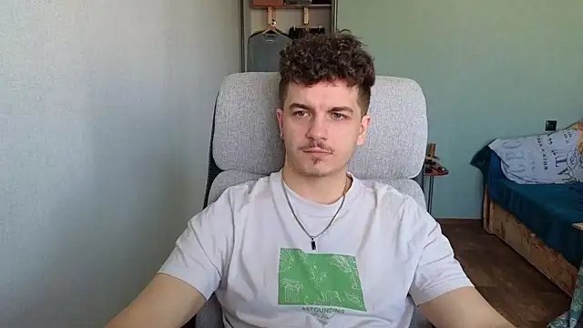 Remy Miles online show from February 21, 7:21 am