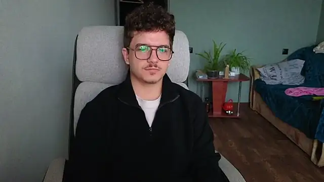 Remy Miles online show from November 9, 6:17 am