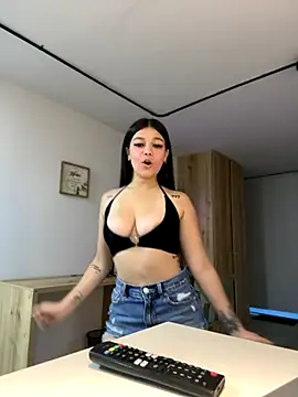 Alyshanon18 online show from September 20, 10:48 pm