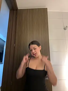 Alyshanon18 online show from April 15, 1:44 am