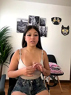 Alyshanon18 online show from October 26, 1:55 pm