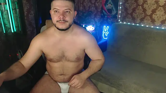 Snapshot of thor_master chatting on October 9, 12:44 am thor master online show from October 9, 12:44 am