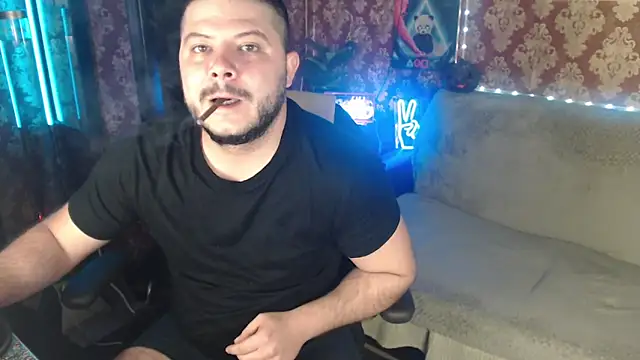 Snapshot of thor_master chatting on October 22, 3:33 pm thor master online show from October 22, 3:33 pm