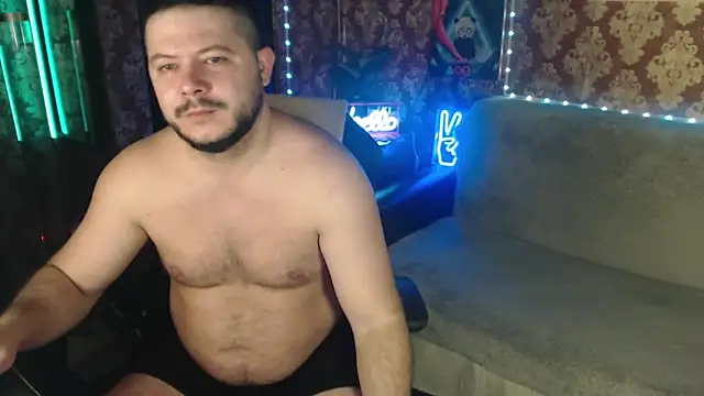 Snapshot of thor_master chatting on October 6, 12:12 am thor master online show from October 6, 12:12 am