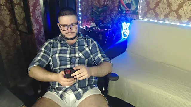 Snapshot of thor_master chatting on September 28, 2:18 am thor master online show from September 28, 2:18 am