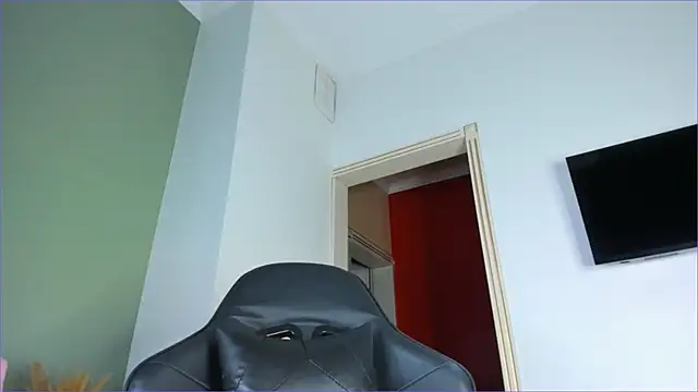 taeni lara online show from January 18, 1:14 pm