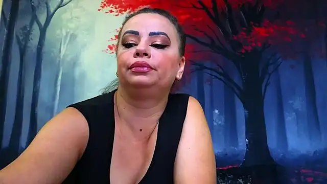 ElizabethEven online show from October 3, 8:21 pm