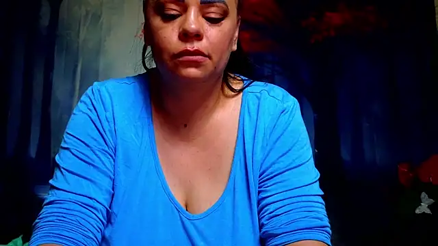 ElizabethEven online show from March 29, 7:43 am