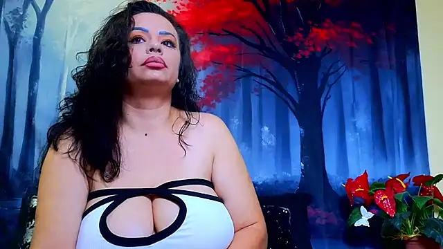 ElizabethEven online show from November 12, 9:07 pm