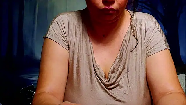 ElizabethEven online show from February 17, 8:39 pm