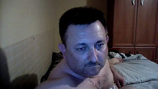 Snapshot of Novy73 chatting on September 20, 10:48 pm Novy73 online show from September 20, 10:48 pm