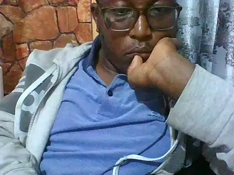 honeyswit online show from March 24, 8:20 pm