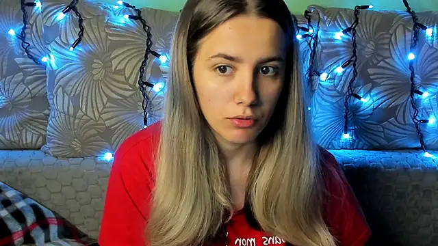 MaggieCake online show from October 30, 3:49 am