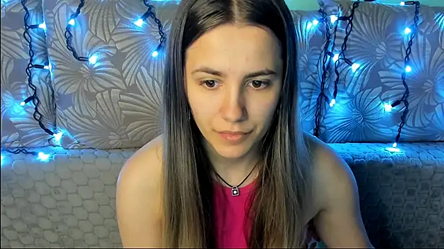 MaggieCake online show from May 31, 1:44 am
