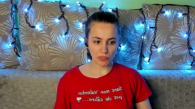 MaggieCake online show from March 5, 1:13 am