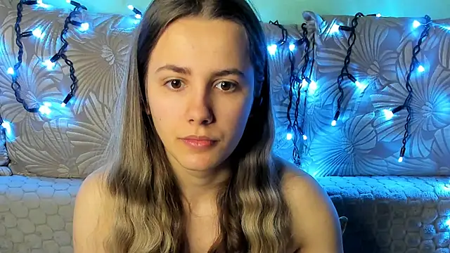 Snapshot of MaggieCake chatting on January 14, 2:59 am MaggieCake online show from January 14, 2:59 am