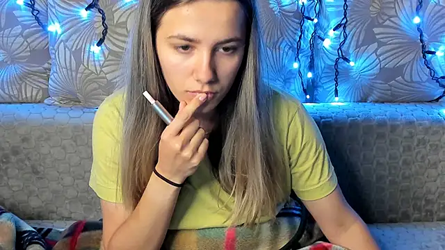 MaggieCake online show from November 6, 5:11 am