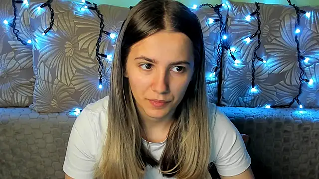 MaggieCake online show from October 25, 1:16 am