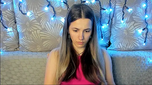 MaggieCake online show from June 1, 3:07 am