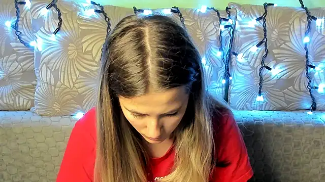 MaggieCake online show from October 29, 1:26 am