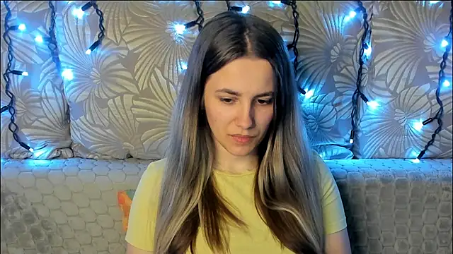 MaggieCake online show from April 21, 1:07 am