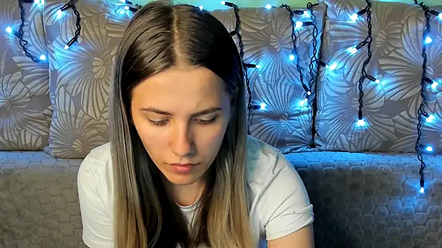 MaggieCake online show from October 23, 2:21 am