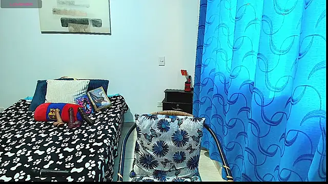 Snapshot of Naty_Stone chatting on January 27, 10:16 pm Naty Stone online show from January 27, 10:16 pm