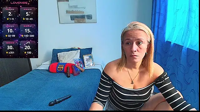 Snapshot of Naty_Stone chatting on February 11, 7:48 pm Naty Stone online show from February 11, 7:48 pm