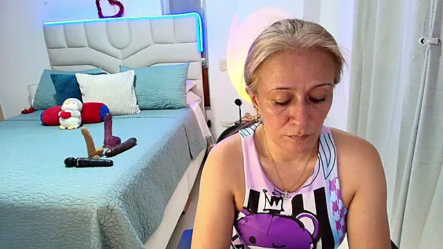 Naty Stone online show from July 15, 8:05 pm
