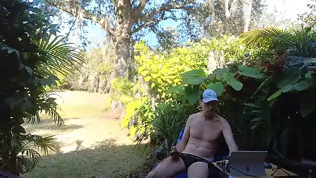 Snapshot of eliberator1777 chatting on January 29, 8:25 pm eliberator1777 online show from January 29, 8:25 pm