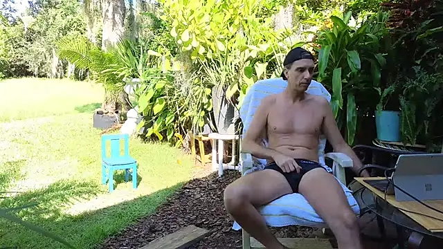 Snapshot of eliberator1777 chatting on October 13, 7:26 pm eliberator1777 online show from October 13, 7:26 pm