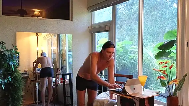 Snapshot of eliberator1777 chatting on October 1, 8:57 pm eliberator1777 online show from October 1, 8:57 pm