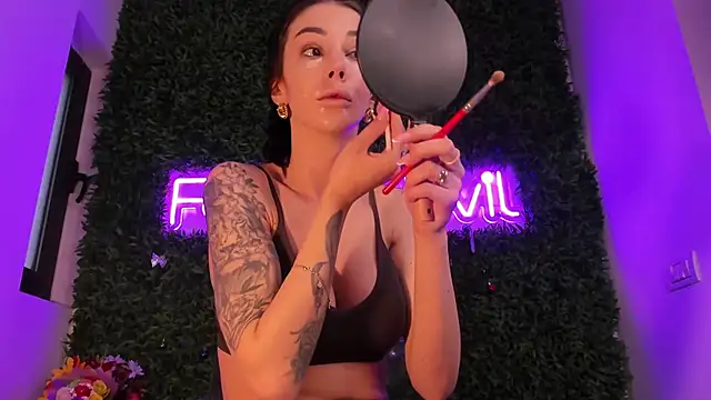 realhotfallingdevil online show from March 19, 5:51 am