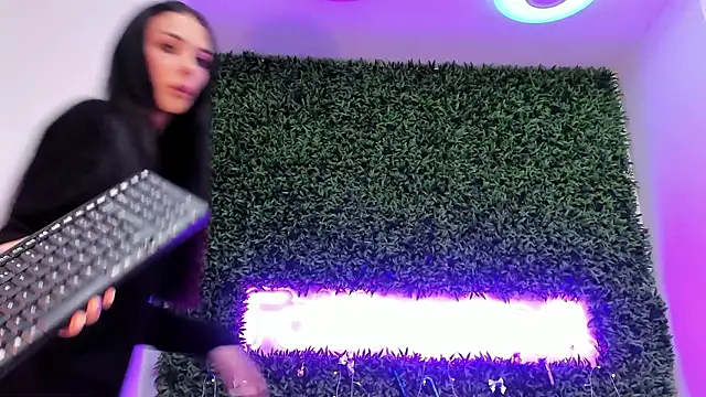 realhotfallingdevil online show from January 17, 5:44 am